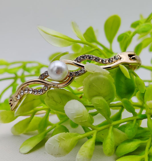Graceful Adjustable Bracelet With Dazzling Pearl Accent – Imported Elegance | Best Quality Artificial Bracelet For Girls & Women | For Every Occasion